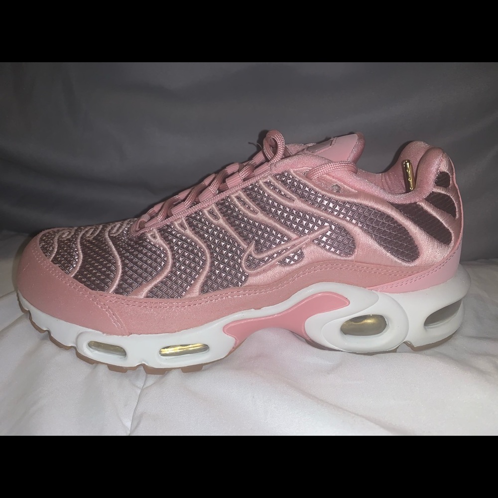 COPY - Nike Air Max Plus Goddess Night Out - Size…